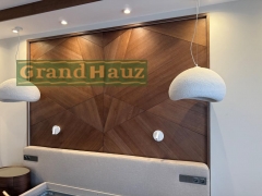 Декоративная стеновая панель в спальне КП Лужки-2